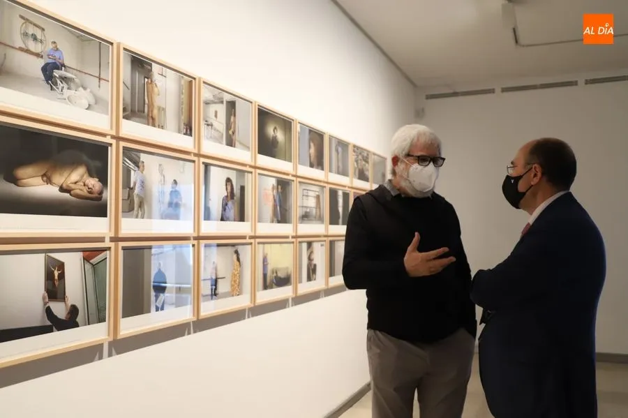 El artista Javier Codesal en la presentación de esta exposición, en el Da2. Foto de Lydia González