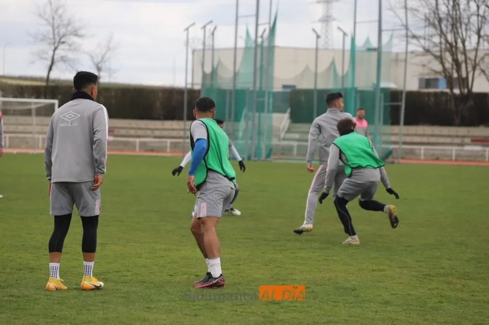 Foto 7 - El Salamanca UDS pone su mira en los 21 puntos con un buen entrenamiento en la semana del par&oacute;n