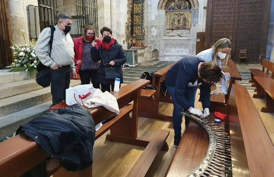 Foto 3 - Preparada la imagen de La Soledad para el arranque de la novena en su honor  