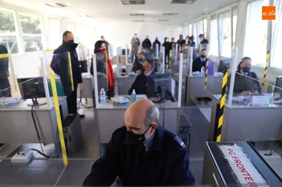 Rastreadores del Ejército del Aire en Matacán, en la visita de la ministra de Defensa, Margarita Robles. Foto de Lydia González