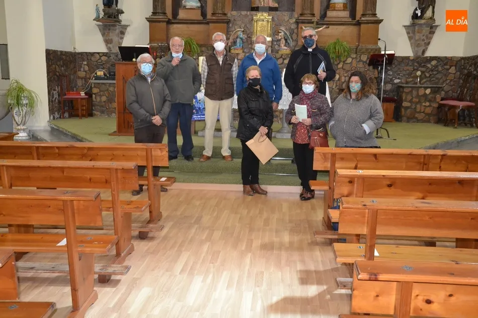 La Iglesia de Santa Marina estrena tarima sufragada por las Cofradías de la Parroquia  