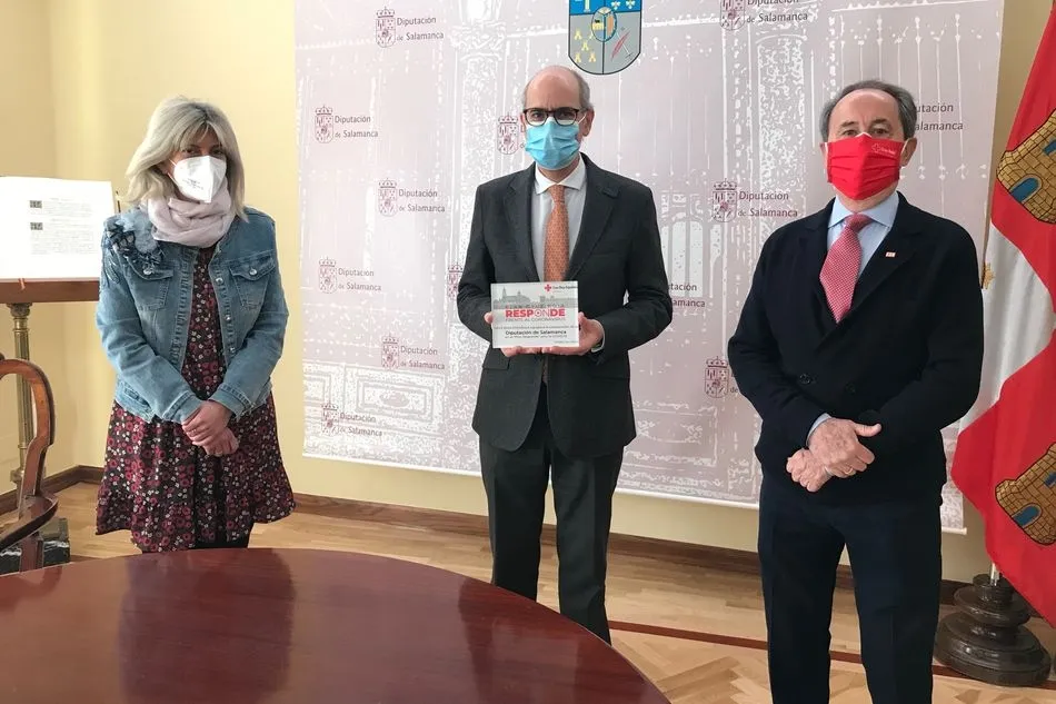 Encuentro entre representantes de la Diputación y Cruz Roja Salamanca
