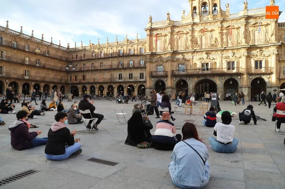 Acto en la Plaza Mayor para concienciar sobre el cuidado del planeta