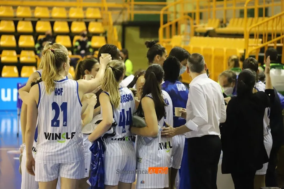 Foto 2 - El Perfumer&iacute;as Avenida vuelve a hacer historia: se mete en la Final Four de Euroliga por tercera...