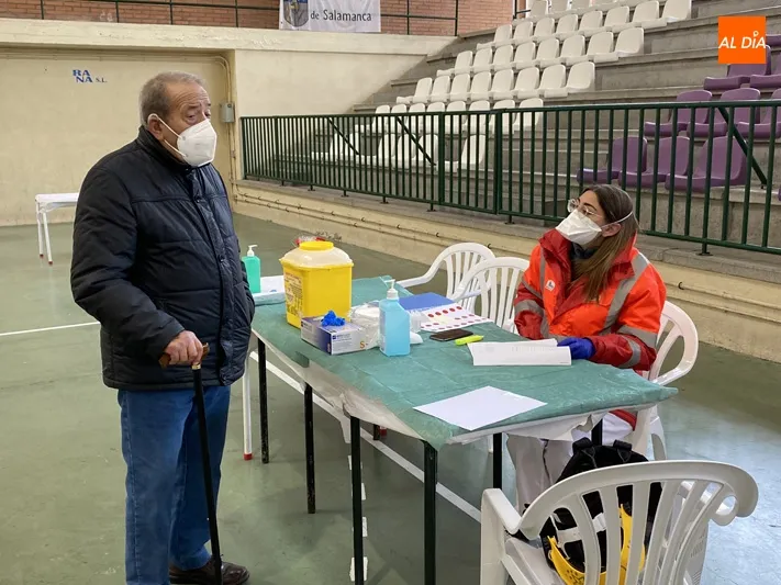 Foto 3 - M&aacute;s de 130 grandes dependientes reciben su segunda dosis de vacunaci&oacute;n masiva