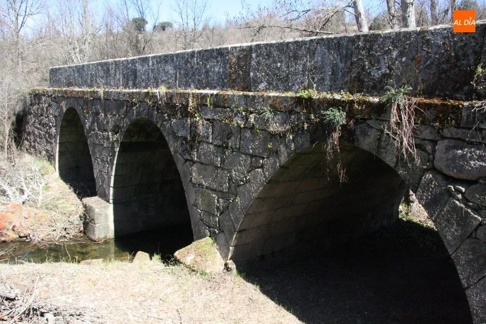 Foto 5 - Masueco pone en valor su patrimonio arquitect&oacute;nico con la recuperaci&oacute;n del puente de tres ojos  