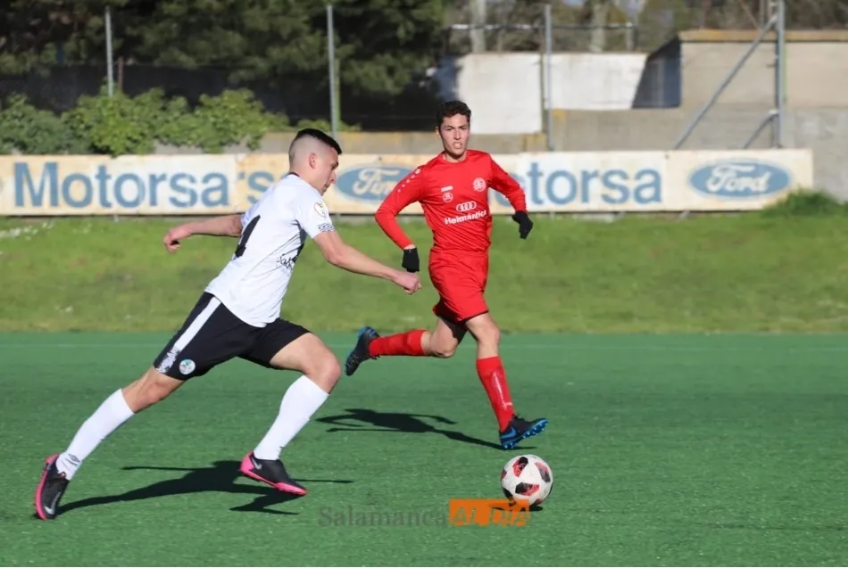 Foto 7 - Un gol de Mati en el a&ntilde;adido le da el triunfo al Salamanca UDS sobre el Hergar en Juvenil Regional ...