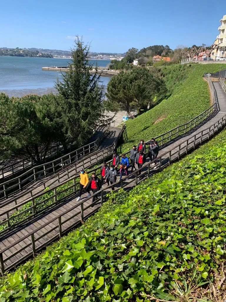 Foto 8 - El III Juvenil conquista en Ferrol la cancha del l&iacute;der O Parrulo ofreciendo una magn&iacute;fica imagen  