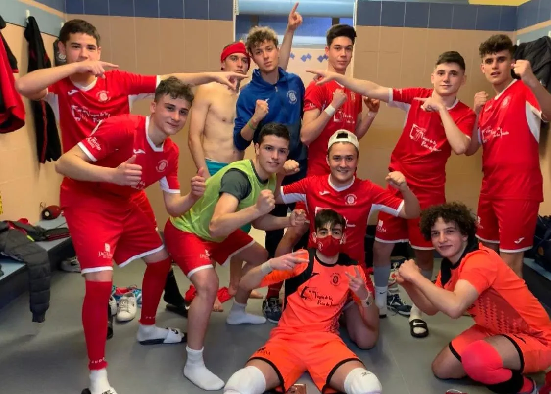Foto 11 - El III Juvenil conquista en Ferrol la cancha del l&iacute;der O Parrulo ofreciendo una magn&iacute;fica imagen  
