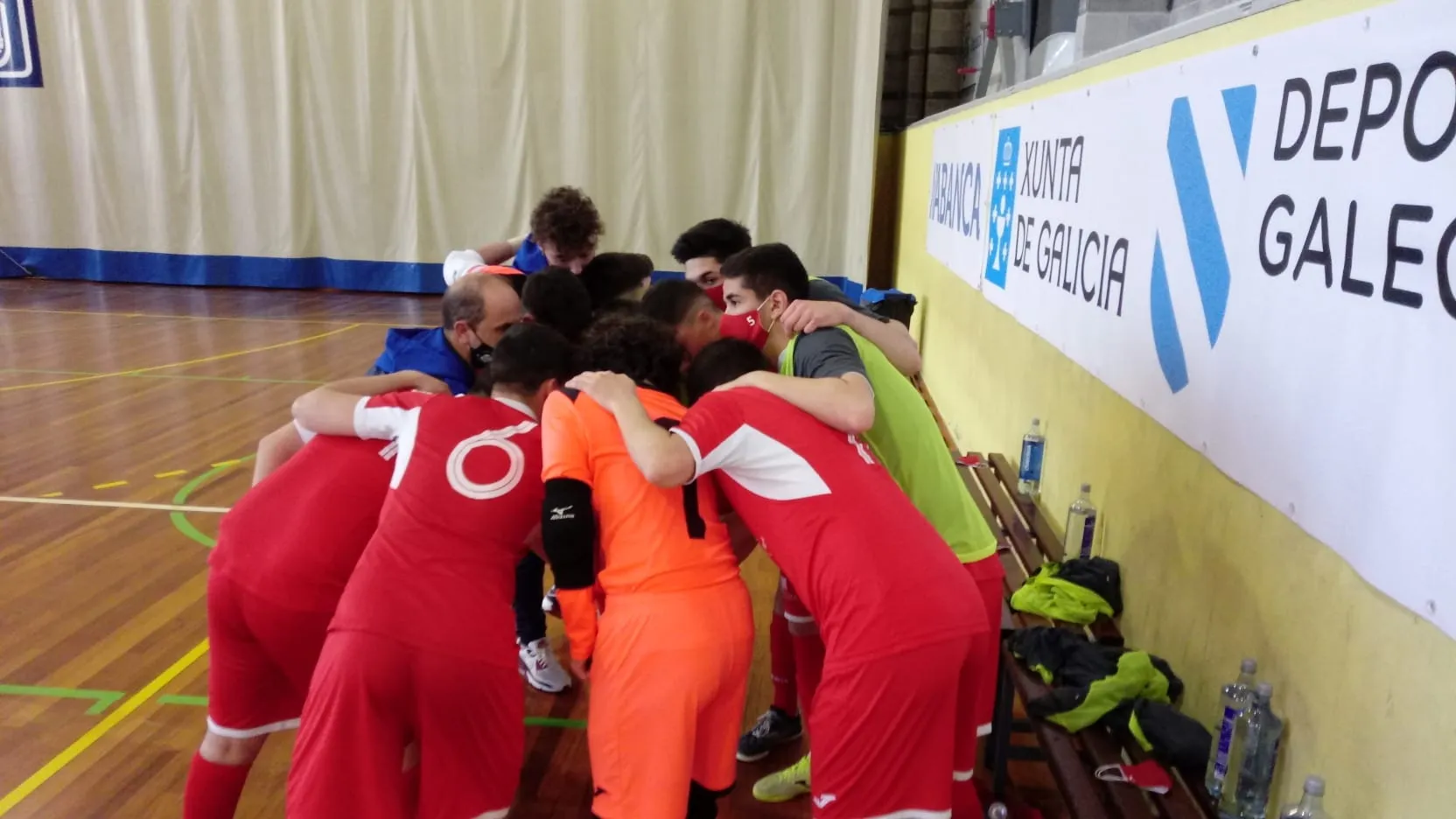 Foto 3 - El III Juvenil conquista en Ferrol la cancha del l&iacute;der O Parrulo ofreciendo una magn&iacute;fica imagen  