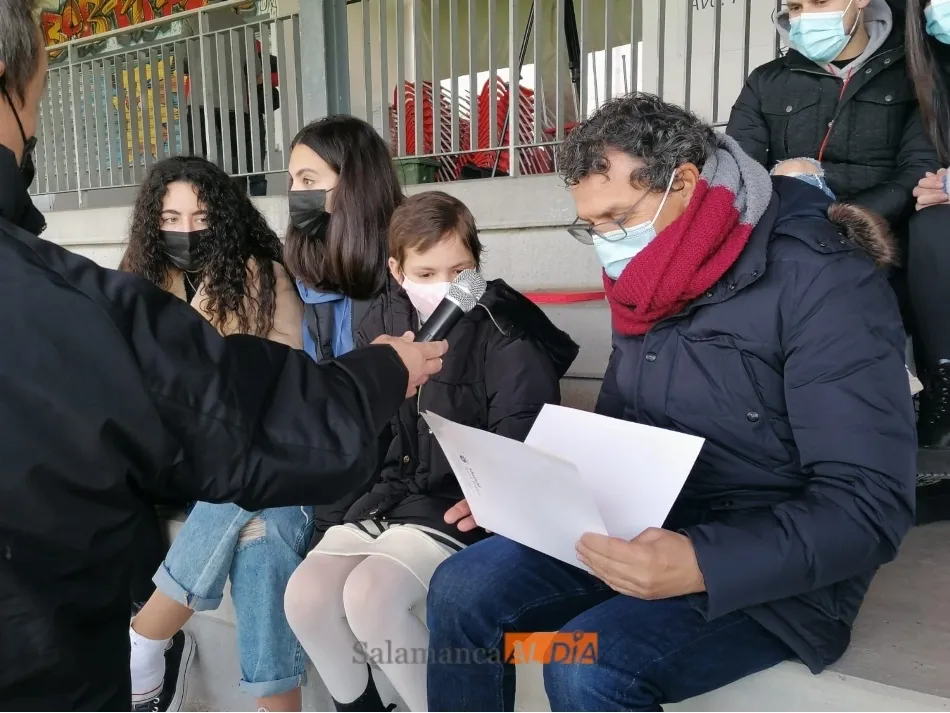 Foto 7 - Otro precioso gesto del f&uacute;tbol con Mar&iacute;a, &lsquo;la princesa guerrera futbolera&rdquo;: camisetas...