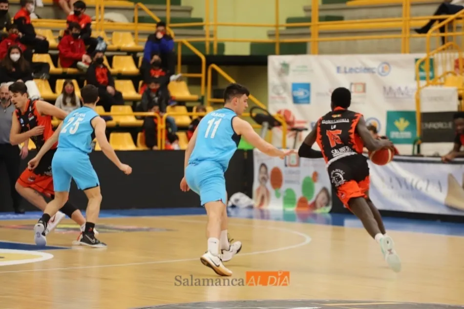 Foto 2 - El CB Tormes supera a la Universidad de Valladolid en W&uuml;rzburg (76-67)
