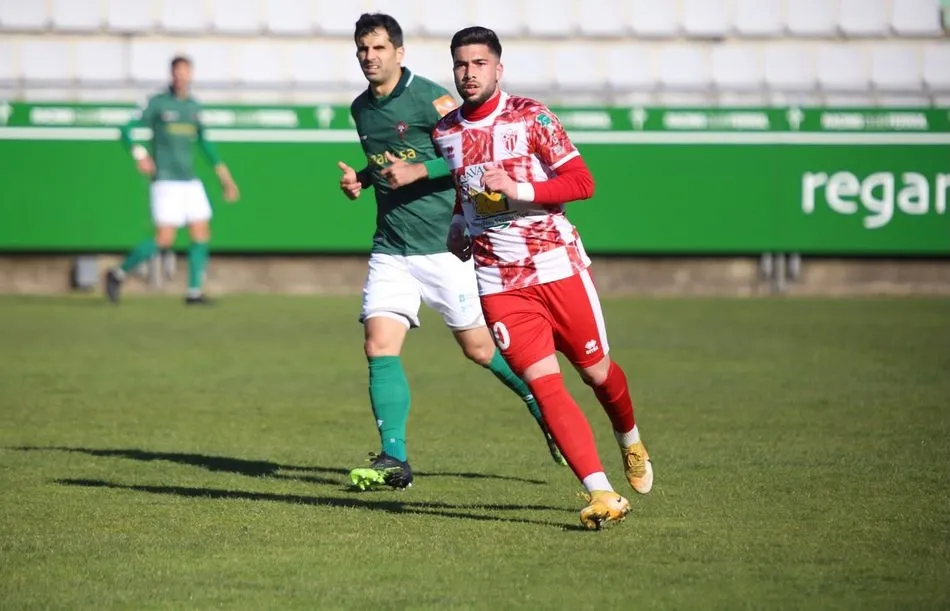 Una disputa en medio del encuentro en A Malata / TWITTER