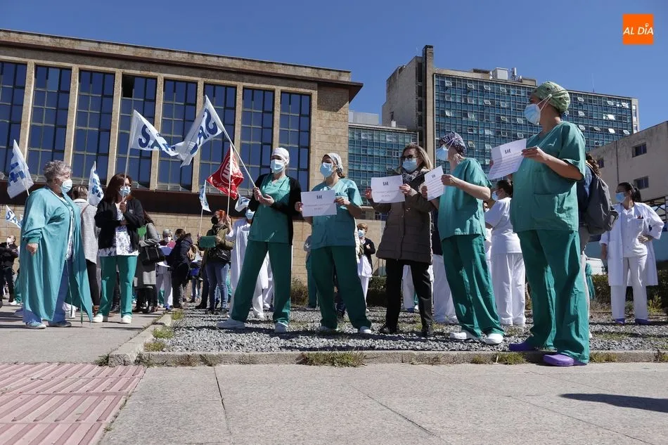 Foto 5 - Los T&eacute;cnicos en Cuidados de Enfermer&iacute;a protestan por el &ldquo;discriminatorio acuerdo de la Junta...
