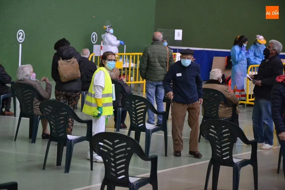 Foto 5 - Un total de 213 nonagenarios de la comarca reciben la 2&ordf; dosis de la vacuna contra el coronavirus  