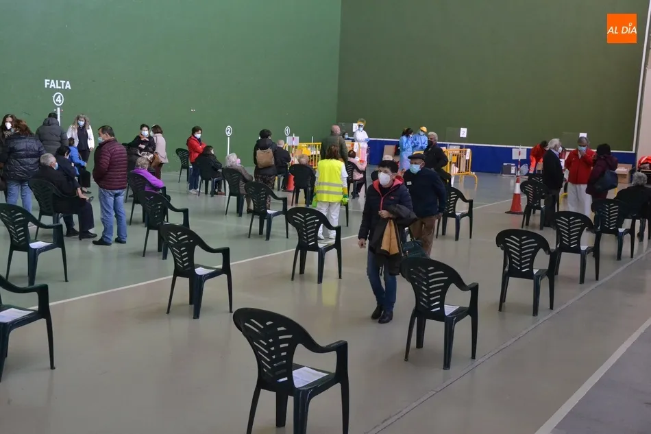 Foto 3 - Un total de 213 nonagenarios de la comarca reciben la 2&ordf; dosis de la vacuna contra el coronavirus  