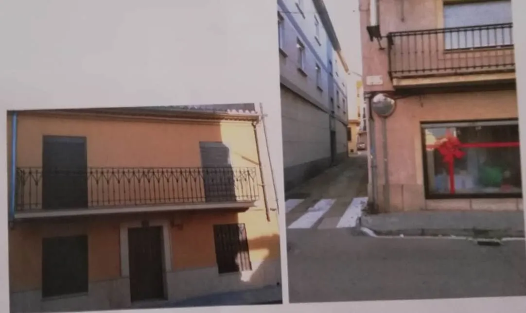 Foto 4 - Los vecinos del tramo m&aacute;s estrecho de la calle Santa Clara reclaman soluciones para evitar la...