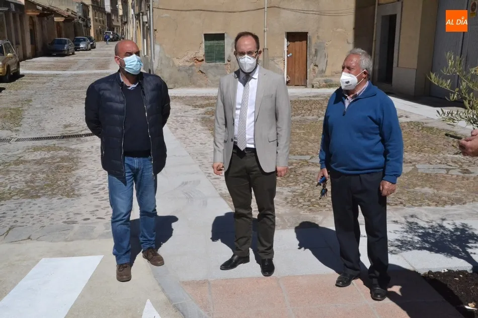 Foto 4 - Concluyen las obras para dotar de accesibilidad a las calles L&aacute;zaro, Peramato y Fuente Nava  