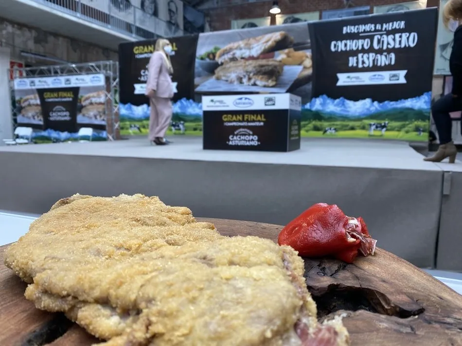 Foto 2 - Un salmantino en la final del mejor cachopo casero de Espa&ntilde;a