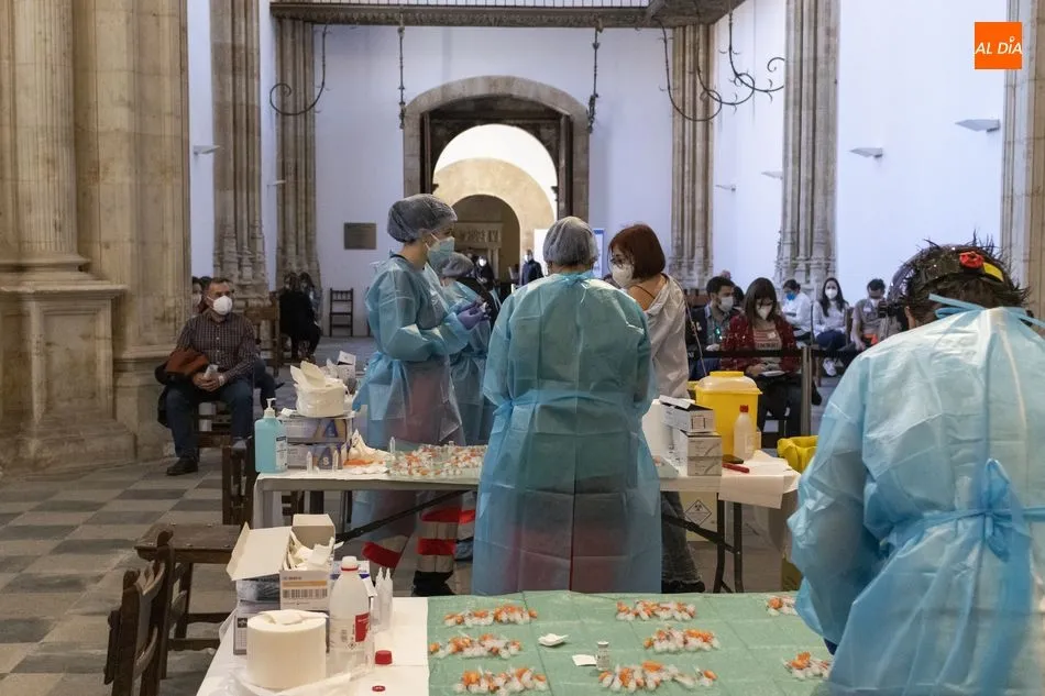 Foto 5 - Arranca en Salamanca la vacunaci&oacute;n de profesores y trabajadores de los centros educativos&nbsp;
