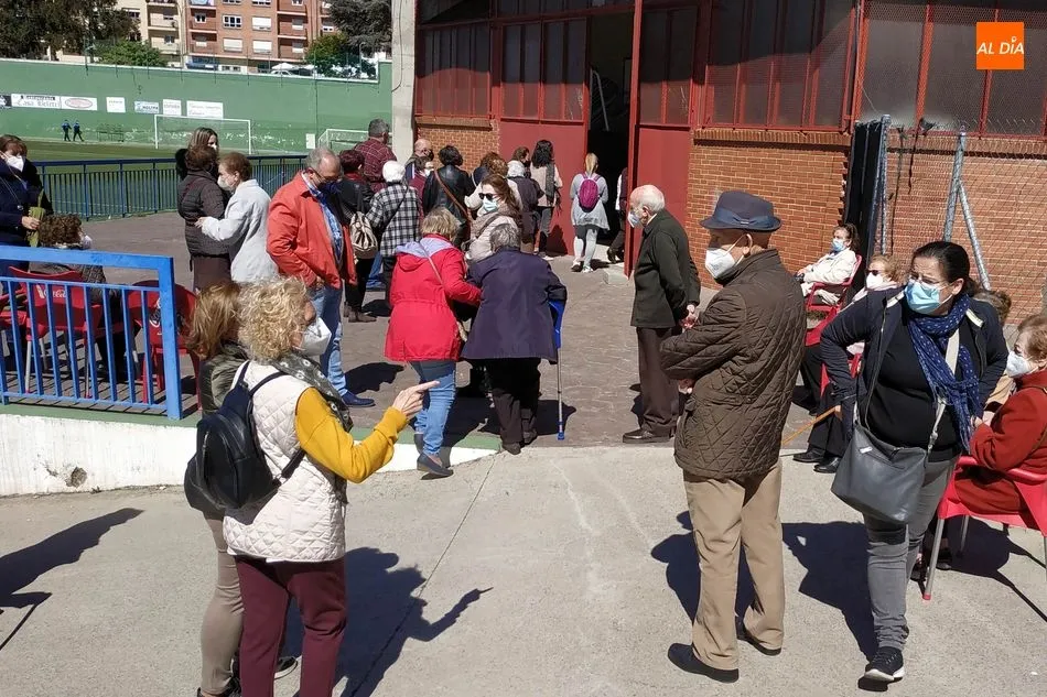 Foto 4 - Llegan a B&eacute;jar 200 vacunas para segundas dosis de mayores de 90 a&ntilde;os y primeras de mayores de 85