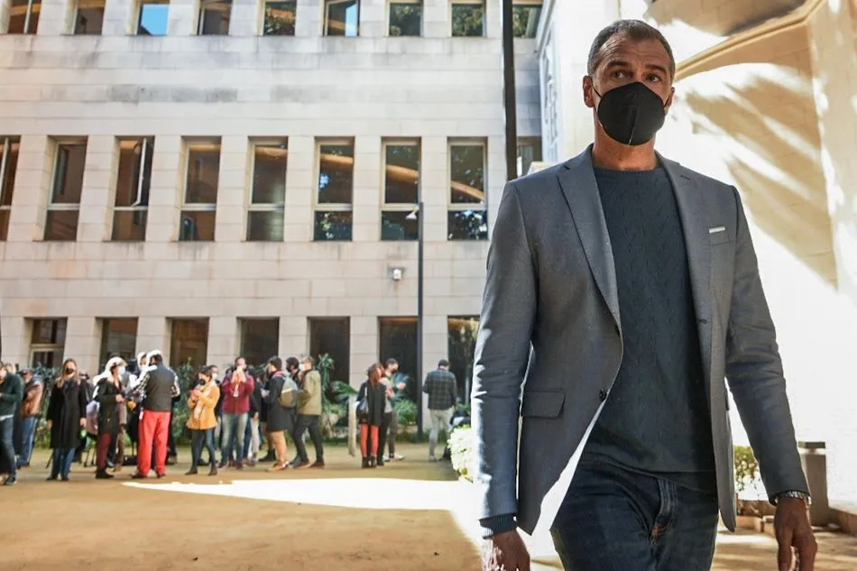 Toni Cantó, en las Cortes, un día después de anunciar su retirada de la política, en Valencia