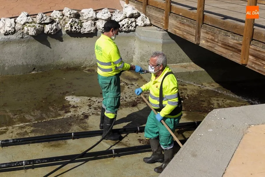 Foto 5 - Vaciado el estanque de la Alamedilla para su limpieza anual