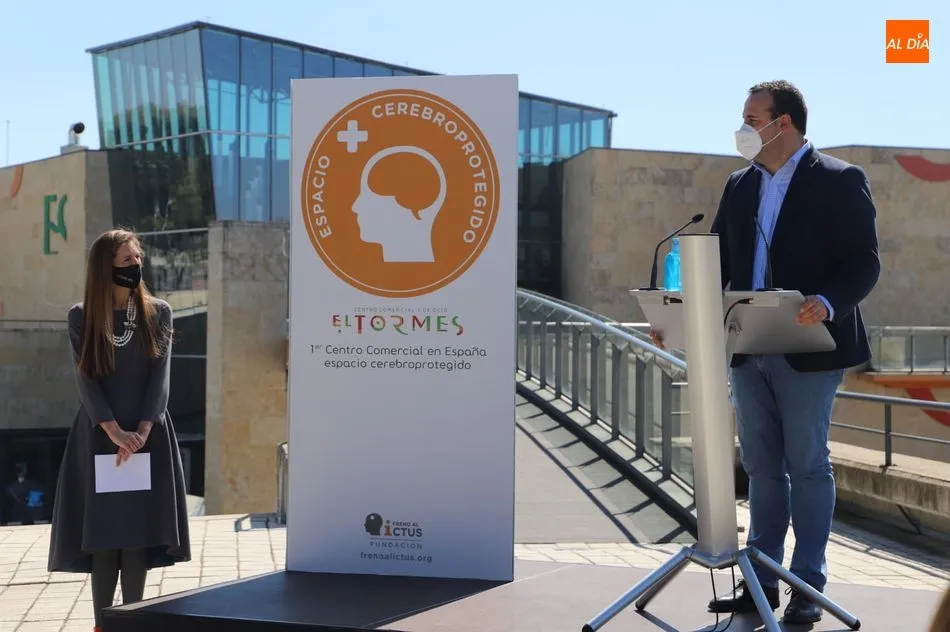 Foto 11 - El Tormes, primer centro comercial de Espa&ntilde;a con empleados formados para detectar y actuar ante...