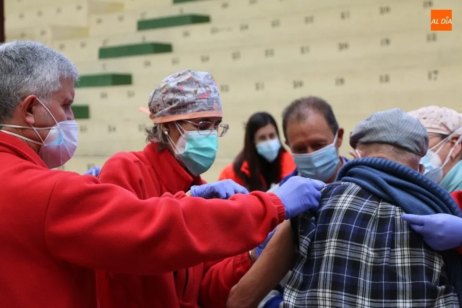 Foto 4 - Nueva vacunaci&oacute;n masiva en la comarca de Vitigudino con la administraci&oacute;n de 287 dosis de Pfizer  