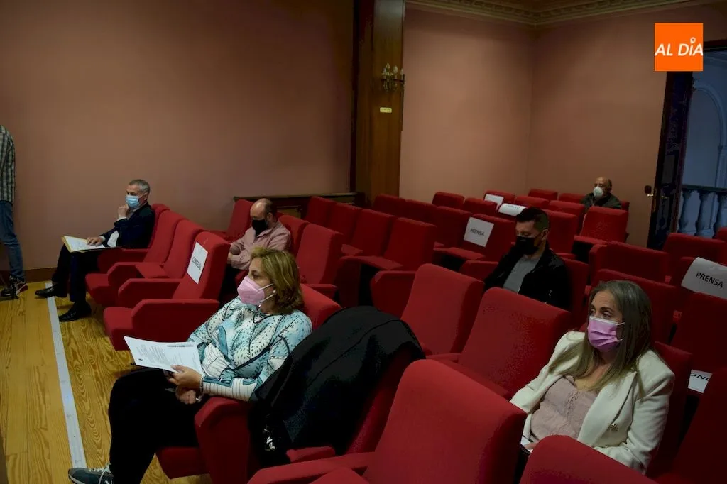 Foto 4 - El pleno del Ayuntamiento de Alba de Tormes aprueba volver a condonar la tasa de terrazas