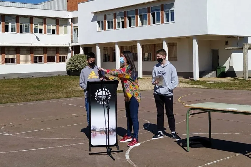 Foto 8 - El IES Campo Charro de La Fuente celebra el D&iacute;a de la Francofon&iacute;a y entrega los premios del...