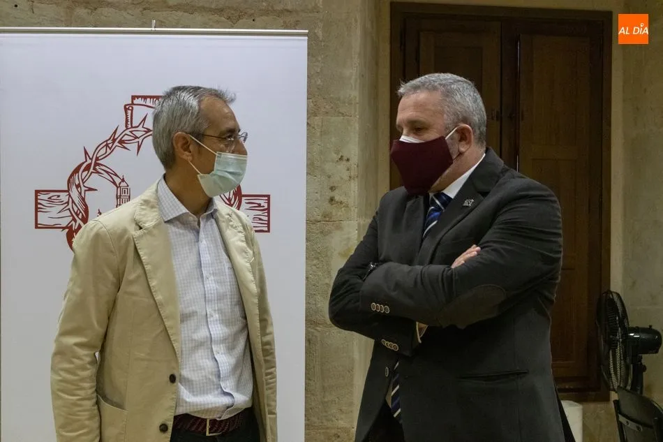 Foto 5 - La Junta de Semana Santa y Cajas Solidarias a&uacute;nan esfuerzos para paliar situaciones de...