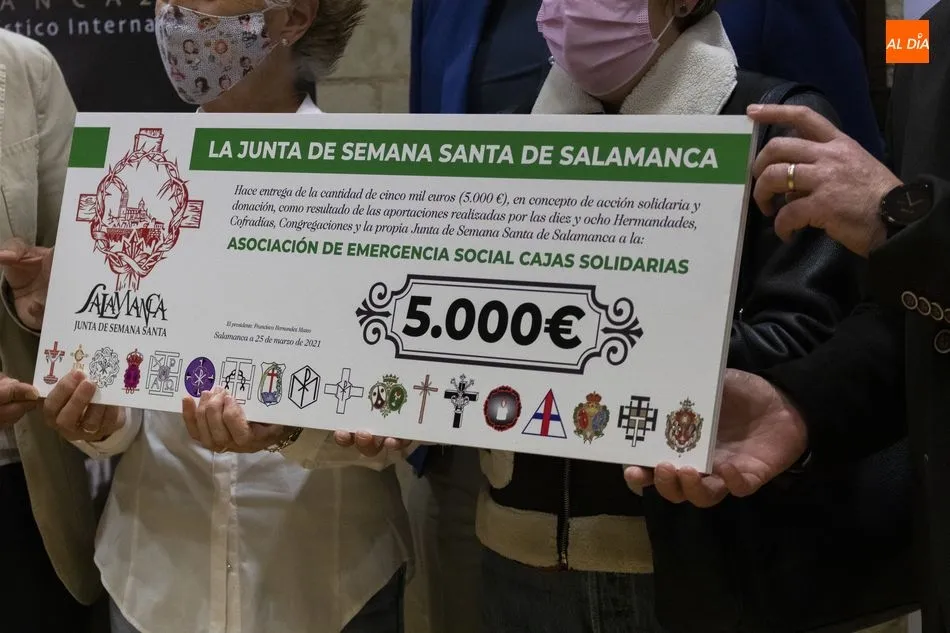 Foto 9 - La Junta de Semana Santa y Cajas Solidarias a&uacute;nan esfuerzos para paliar situaciones de...