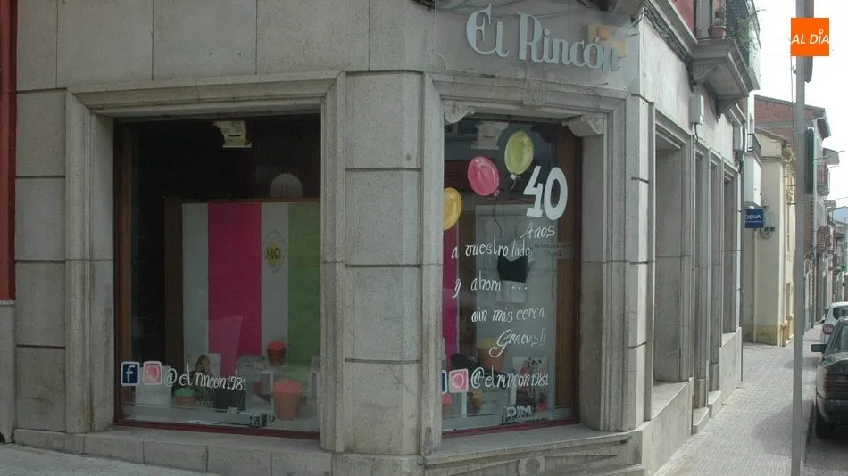 La tienda de moda El Rincón cumple 40 años en Vitigudino