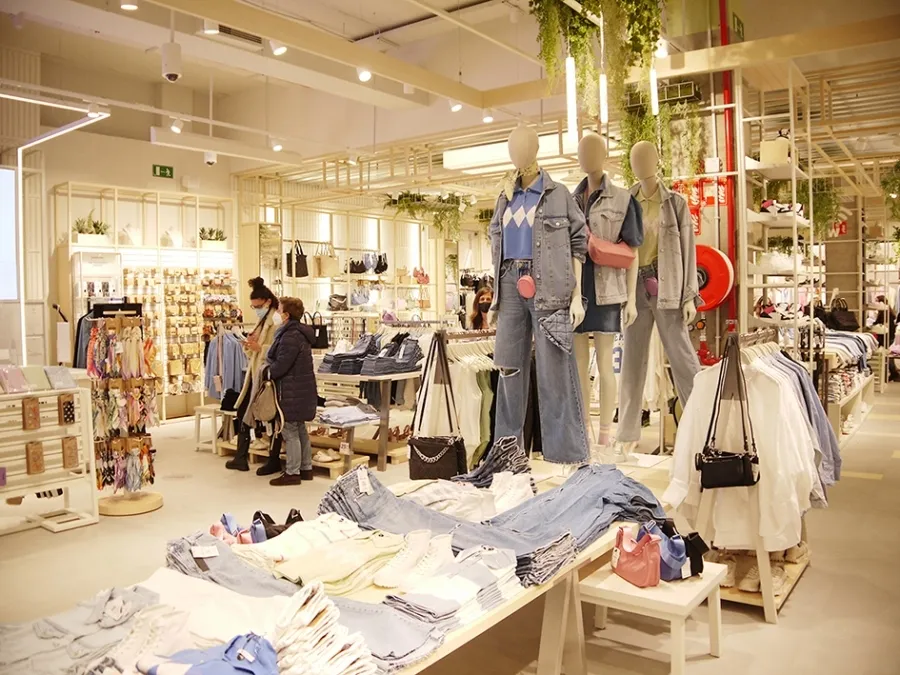 Foto 10 - Stradivarius estrena tienda en el Centro Comercial El Tormes