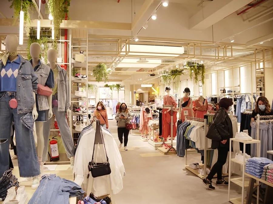 Foto 3 - Stradivarius estrena tienda en el Centro Comercial El Tormes