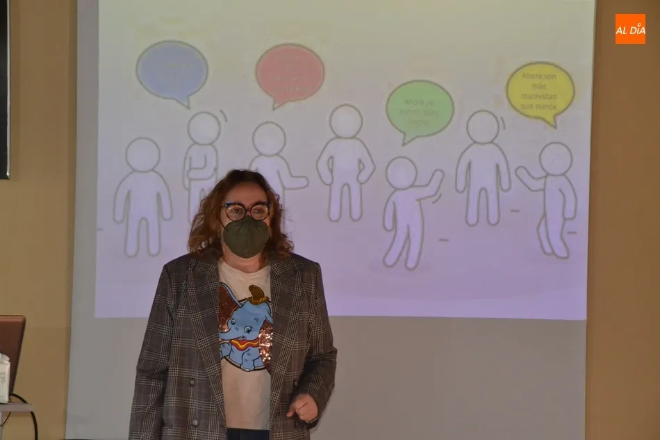 Foto 4 - Una decena de j&oacute;venes toma parte en las jornadas sobre igualdad de g&eacute;nero  