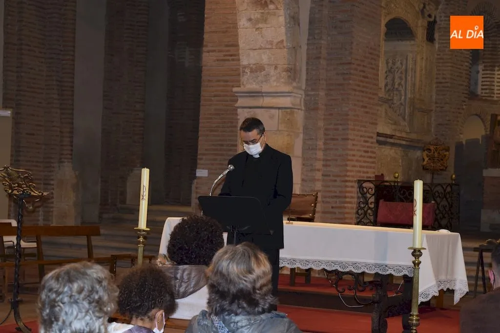 Foto 10 - El preg&oacute;n de Jose Carlos Jim&eacute;nez abre una Semana Santa &ldquo;diferente&rdquo; en Alba de Tormes