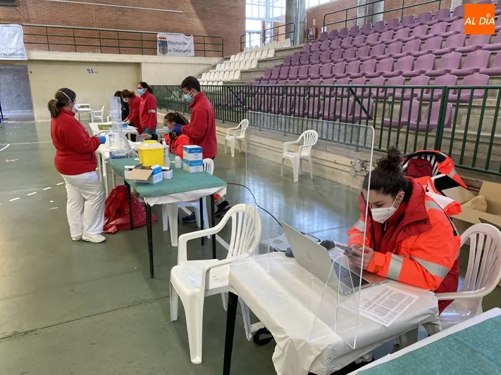 Foto 2 - La segunda dosis de la vacuna Covid llega a 138 pacientes de entre 90 y 86 a&ntilde;os