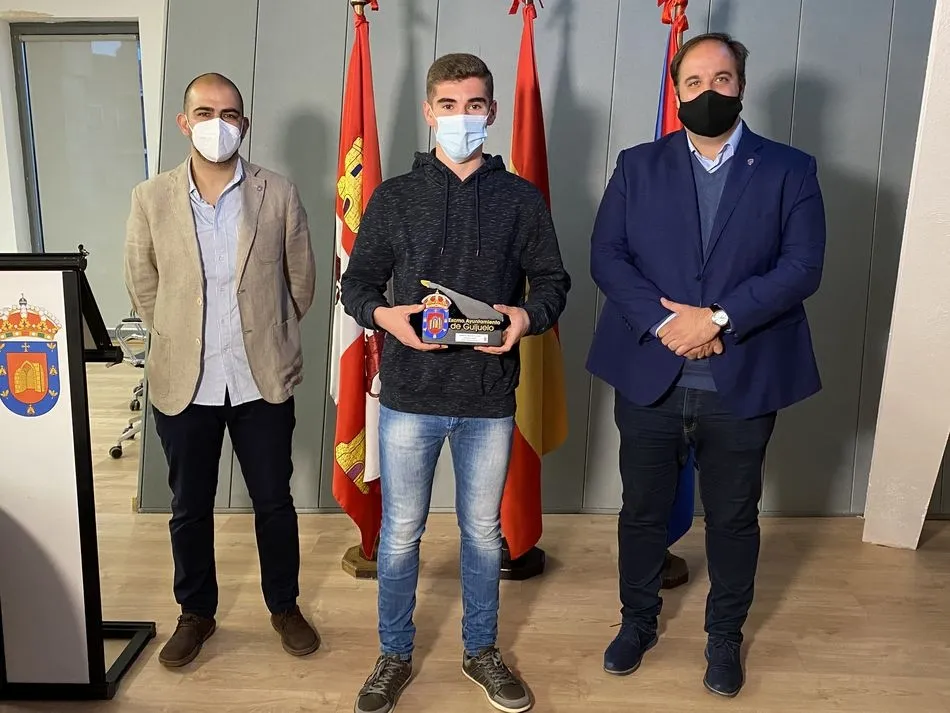 Foto 5 - El Ayuntamiento de Guijuelo entrega los V Premios del Deporte