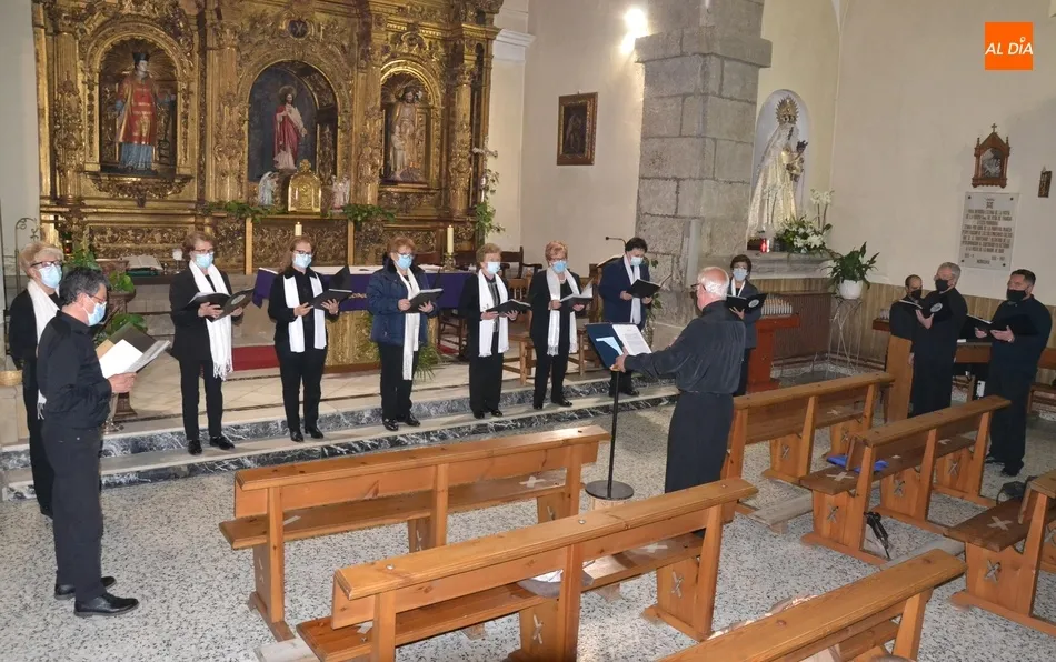 El Coro de San Andrés inaugura la Semana Santa en su Parroquia con un concierto  