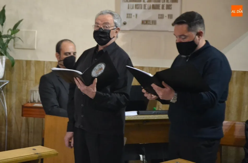 Foto 7 - El Coro de San Andr&eacute;s inaugura la Semana Santa en su Parroquia con un concierto  