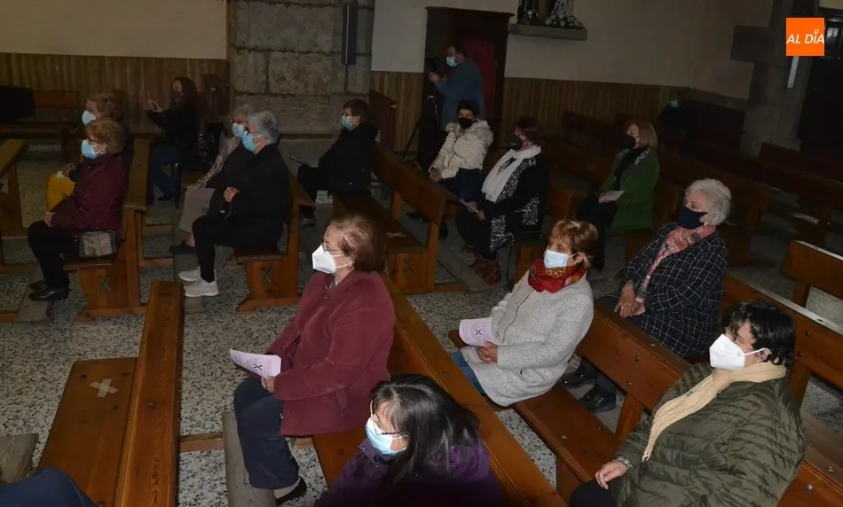Foto 6 - El Coro de San Andr&eacute;s inaugura la Semana Santa en su Parroquia con un concierto  