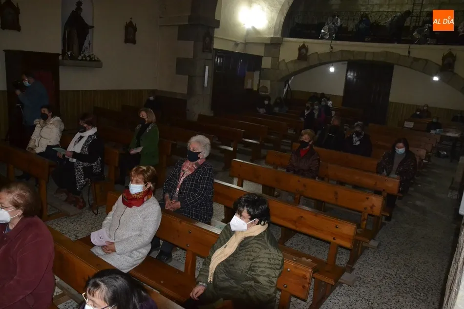 Foto 5 - El Coro de San Andr&eacute;s inaugura la Semana Santa en su Parroquia con un concierto  