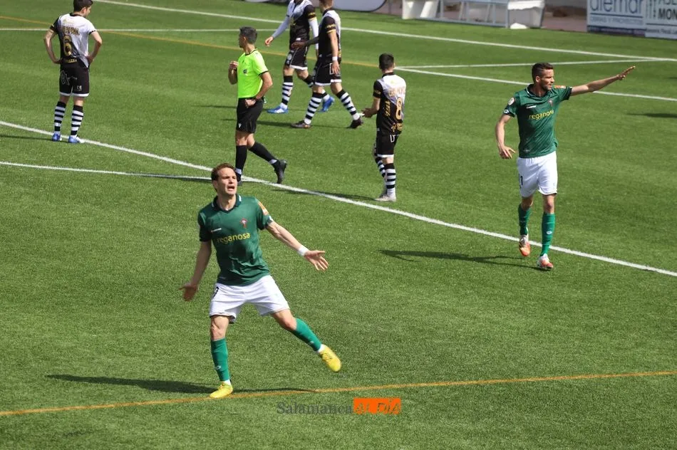 Foto 8 - Unionistas culmina su obra maestra al meterse en la PRO al puntuar con el Racing de Ferrol y sue&ntilde;a ...