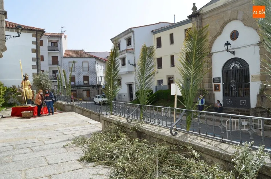 Foto 9 - Un incio de Semana Santa at&iacute;pico sin la procesi&oacute;n de La Borriquilla