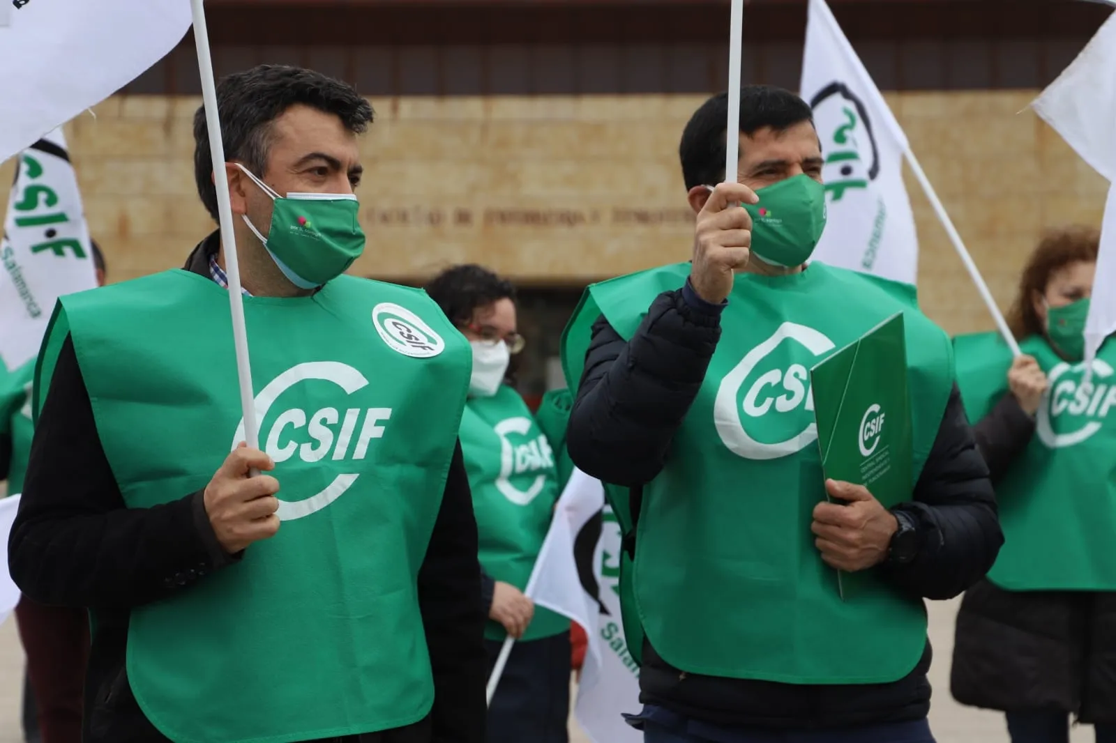 Foto 8 - CCOO, CSIF y UGT piden que las mejoras para enfermeras equiparen a todos los empleados p&uacute;blicos de ...
