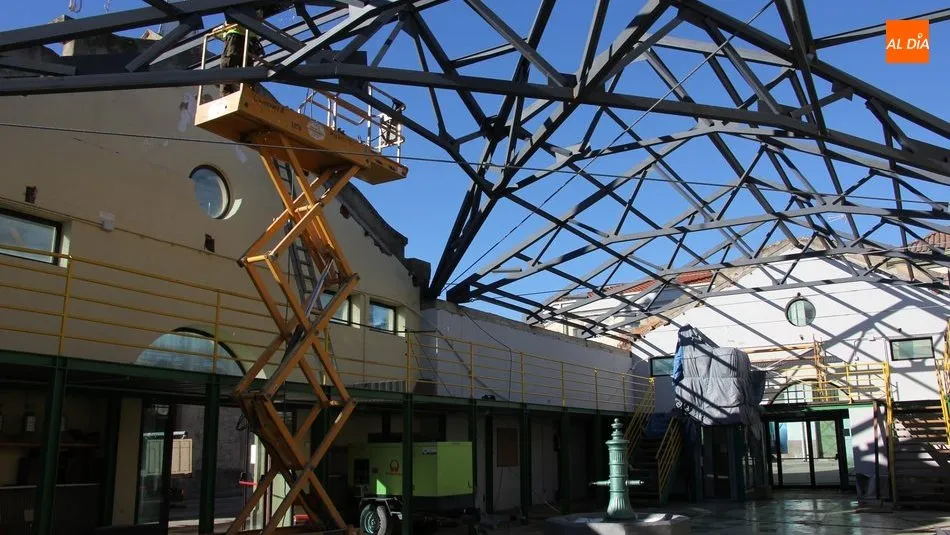 El Ayuntamiento de Vitigudino contará con 46.000 euros para renovar los pavimentos del mercado de Abastos / CORRAL