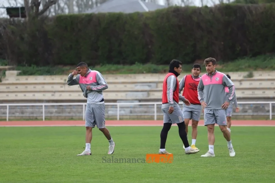 Foto 10 - Tres ausencias sonadas en el regreso de Lolo Escobar a los entrenamientos del Salamanca UDS
