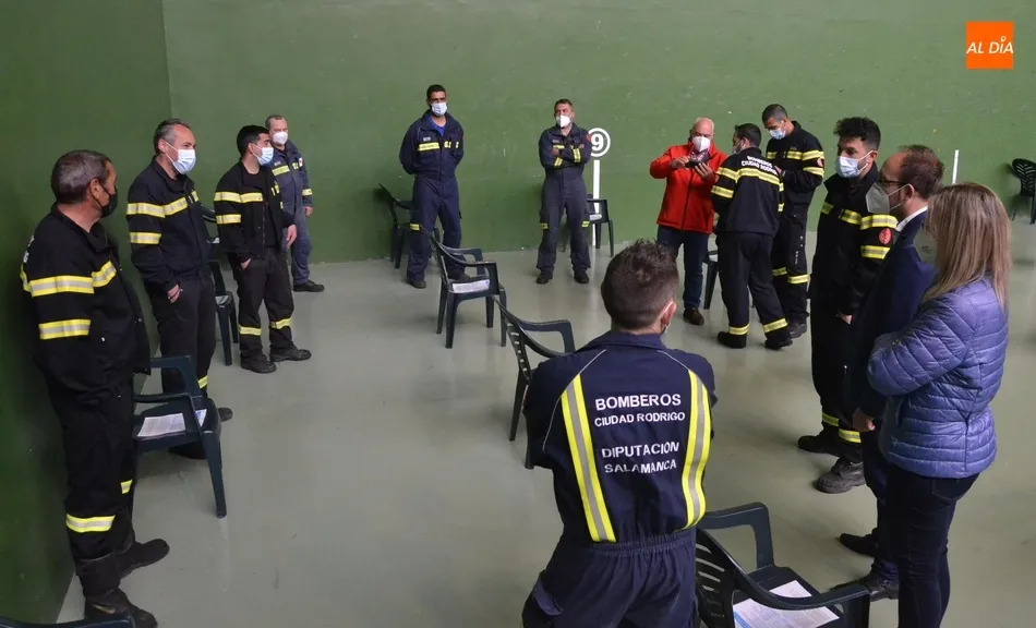 Otras 220 personas completan su vacunación mientras los Bomberos reciben la 1ª dosis  